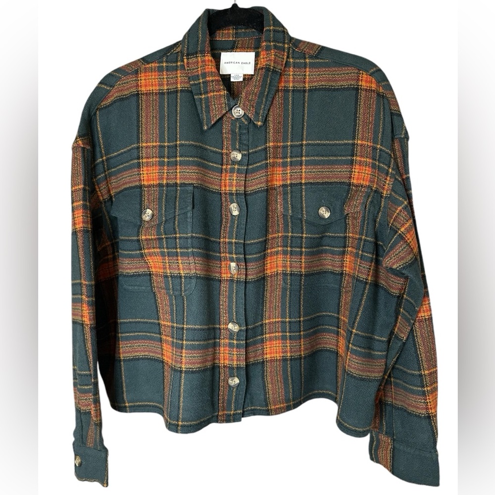 AE Cropped Plaid Flannel Shirt